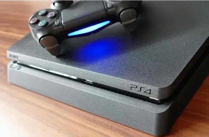 PS4- semi novo 1500