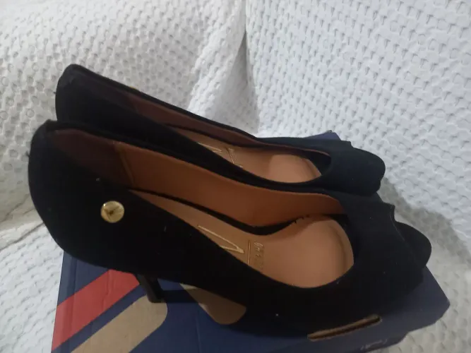 Sapato Vizzano 37. Usada uma vez.