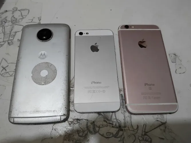 3 celular pra reaproveitamento quaisquer.  No estado.  Sem testes. Não faço entrega 