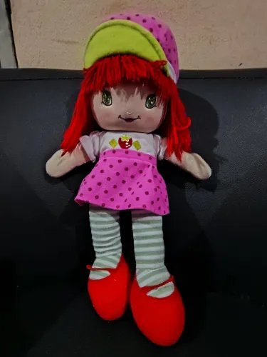Boneca Moranguinho de pano