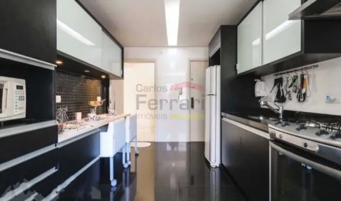 Apartamento a Venda Alto Padrão no Jardins - Projeto de Arquiteto Renomado