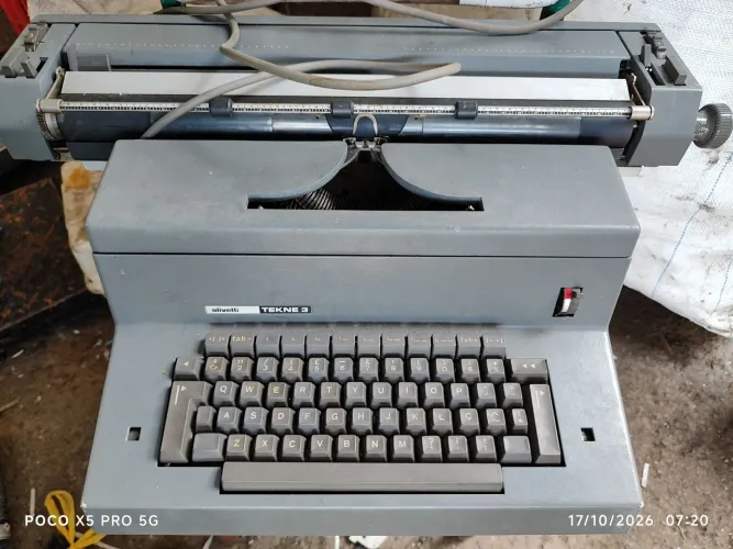 Máquina de escrever