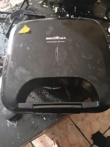 Vendo torradeira por 50 reais