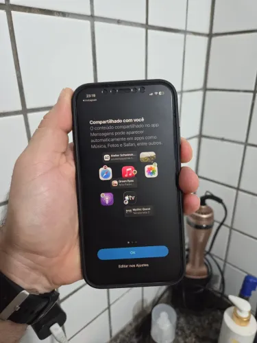 iPhone 11 128GB Branco (Película Priv. + Capinha+Cabo)