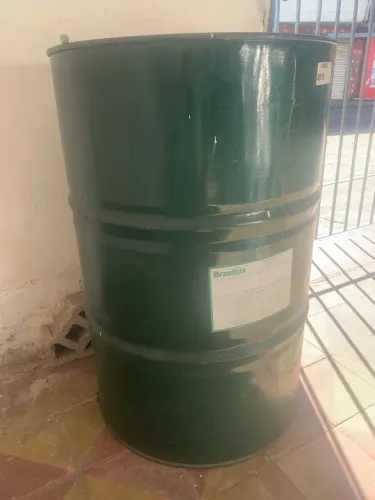 Vendo tambor de ferro 200lt