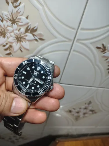 Relógio Seiko 5 sports automático modelo SNZF17. ( Fino gosto ) Valor R$1650,00.