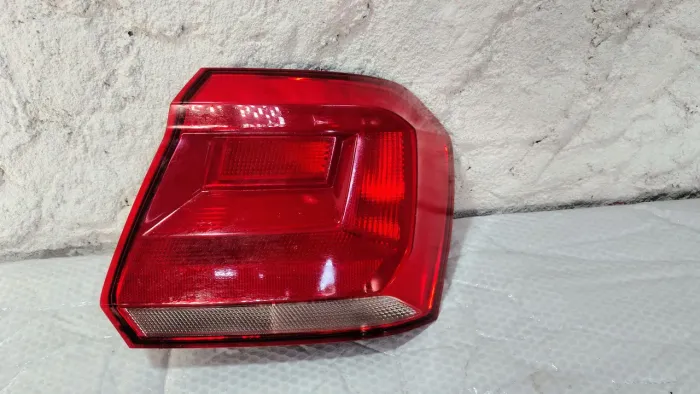 Lanterna traseira direita VW Gol G7 / G8 2016 a 2022 original