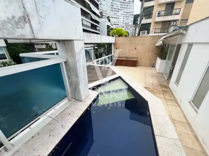 Cobertura : Linear / Residencial / Leblon