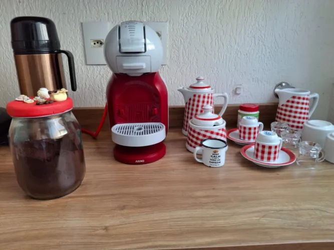Cafeteira portátil Nescafé Dolce Gusto Arno Mini Me automática