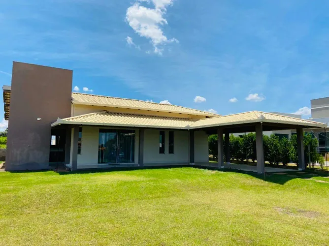 Casa à venda no Condomínio Serra Verde em Igarapé MG
