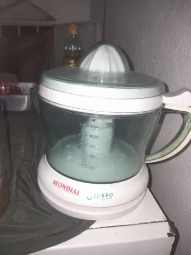 Vendo espremedor mondial novo valor 75