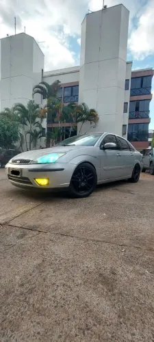 Ford Focus Ghia Sed. 2.0 16v/ 2.0 16V Flex 4P 2005