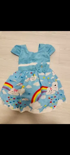 Vestido infantil, usado somente uma vez, serve em criança de 1 ano 