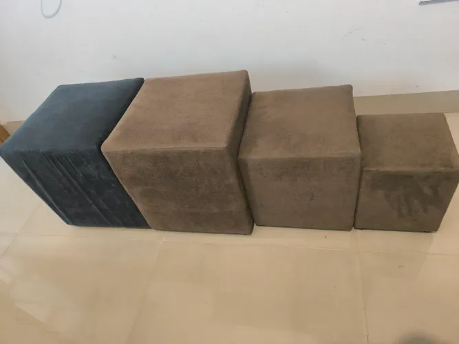 4 pufs suede 