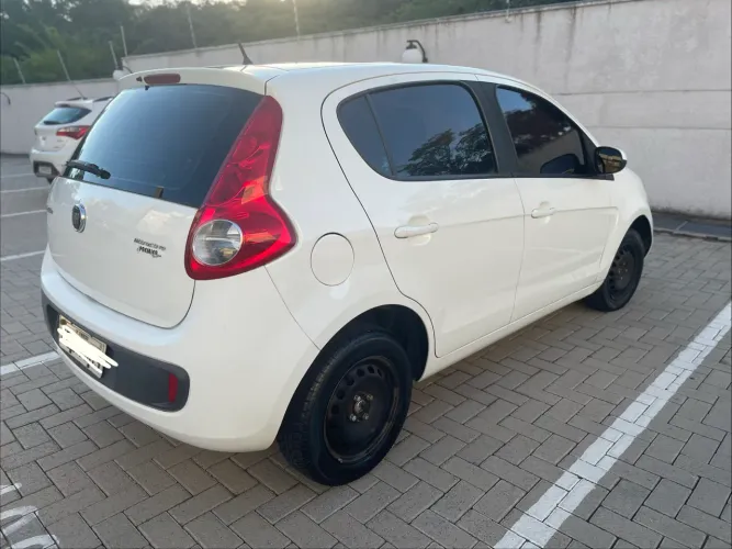Fiat Palio Attractive 1.0 EVO Fire Flex 8V 5P 2015