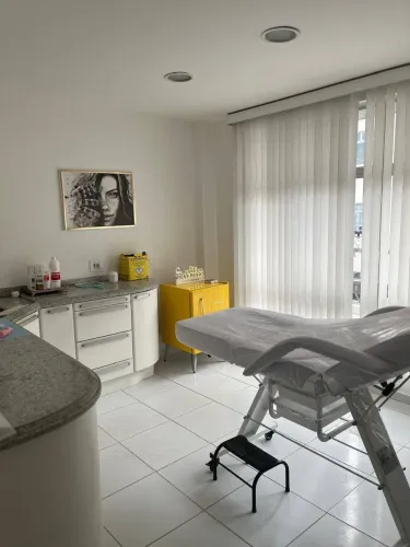 Sala com 2 Ambientes à Venda no Condomínio Edifício Tina Raposo Araruama-RJ