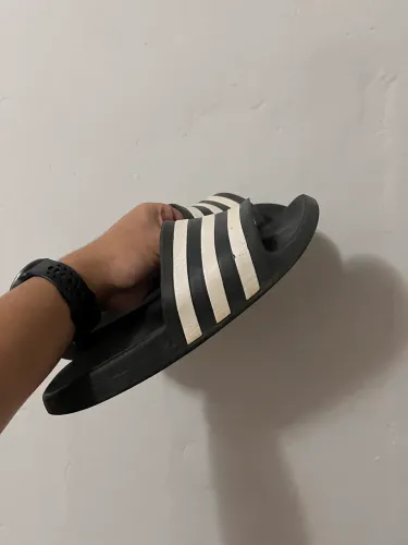 Chinelo Adidas