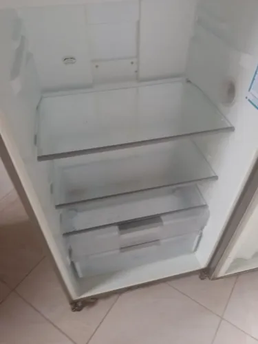 Vendo ou troco geladeira continental 