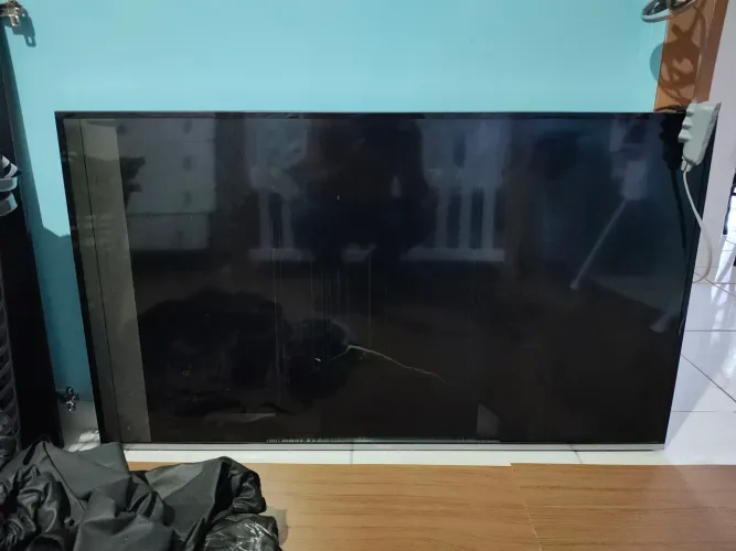 Tv Samsung 49 polegadas tela rachada