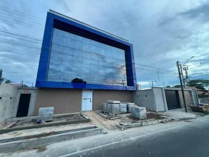 Salas Comerciais Mobiliadas
