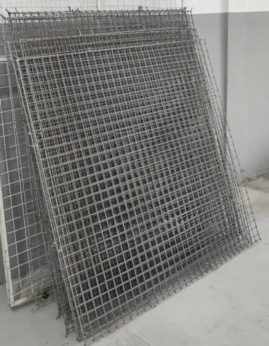 Grade de cerca galvanizada usada preço por peça!
