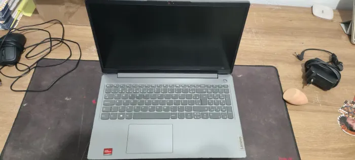 Notebook IdeaPad 3 Ultrafino - Ryzen 5 com placa de video integrada