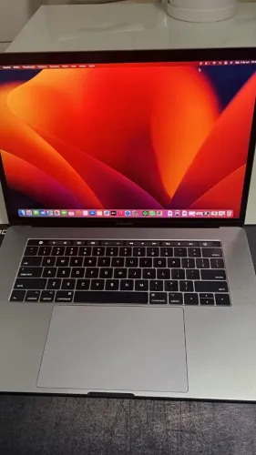 MacBook pro 2017 - i7, 16gb RAM - SSD 512GB