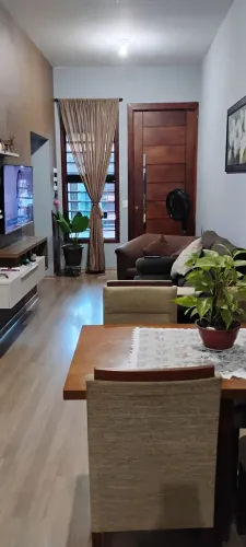 Casa a venda Jd. Nathália/Éden R$ 400 mil