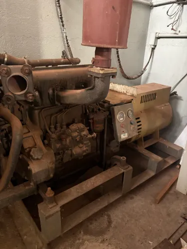 Gerador Diesel MWM 30 kVA Kohlbach - Apenas 23 horas de uso
