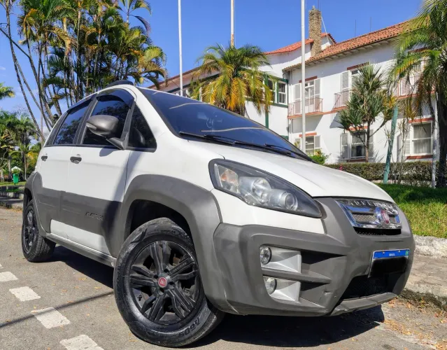 Fiat Idea Adv./ Adv.lock.dualogic 1.8 Flex 5P 2015