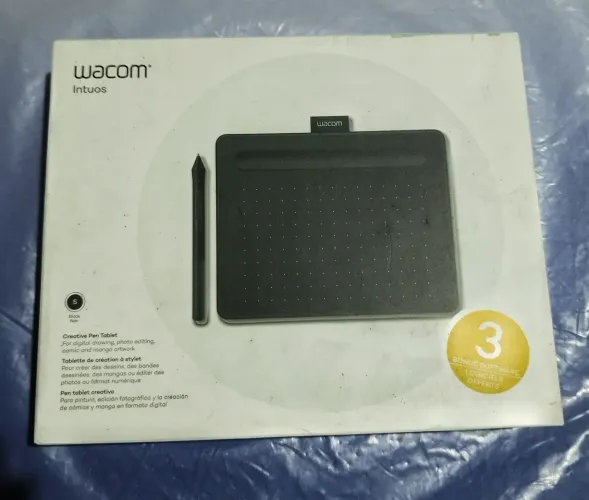 Mesa Digitalizadora Wacom Intuos CTL4100, Pequena, 4", Preto