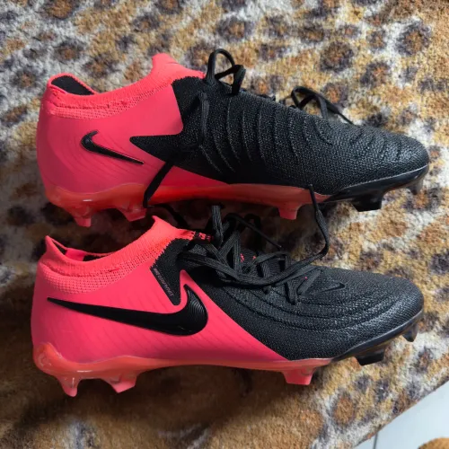 Chuteira De Campo Nike Phantom GX