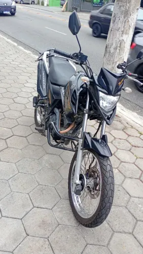Crosser 150 2019 com 85.000 km.