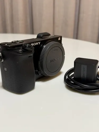 Câmera Sony Alpha a6000