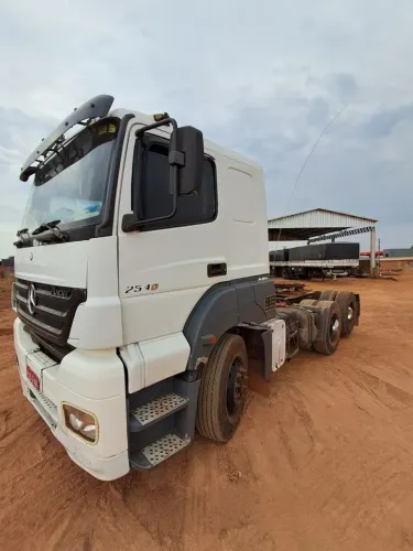 Mercedes Bens 2540 ano 2008