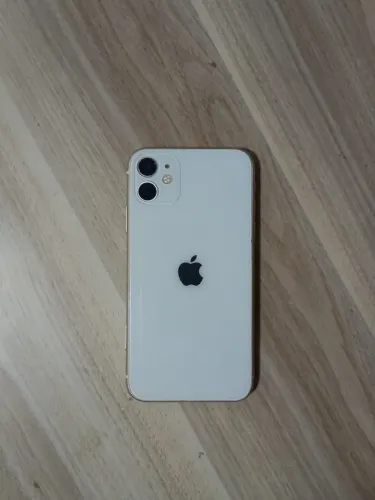 Iphone 11 branco 65GB