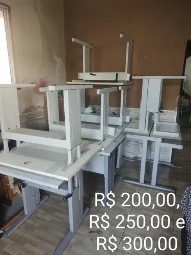 Mesas  com altura regulavel