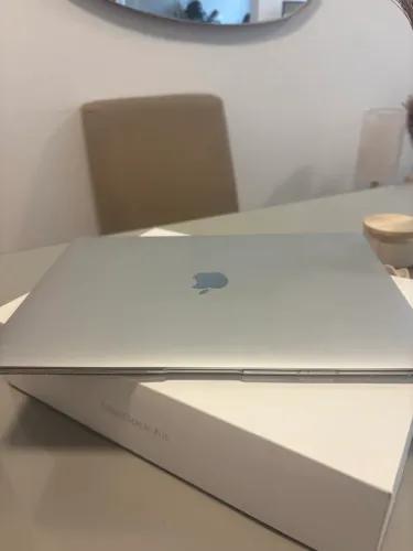MACBOOK AIR M1 8GB RAM