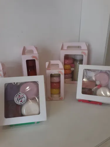 Kits da natura com sabonetes,cremes e esfoliantes