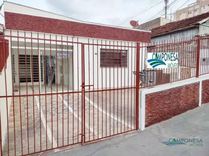 Casa com 4 dormitórios para alugar, 110 m² por R$ 1.900,00/mês - Jardim Agari - Londrina/P