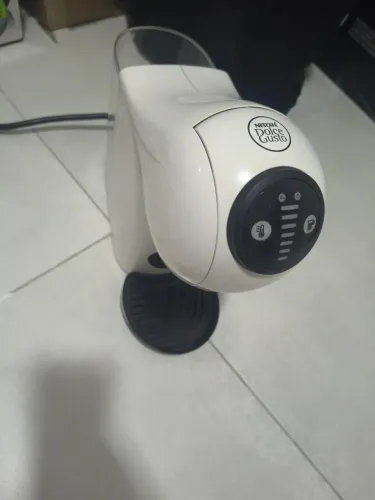 Cafeteira Nescafé Dolce Gusto Genio S Basic - 220V