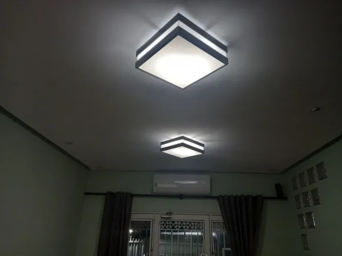 Lustre moderno Semi Novo