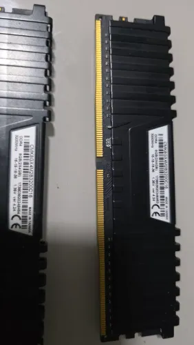 Corsair Vegeance Memória RAM 8GB (2x4GB)