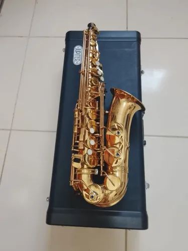 SAXOFONE JUPITER 769