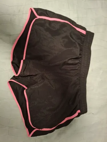 Short Academia Preto