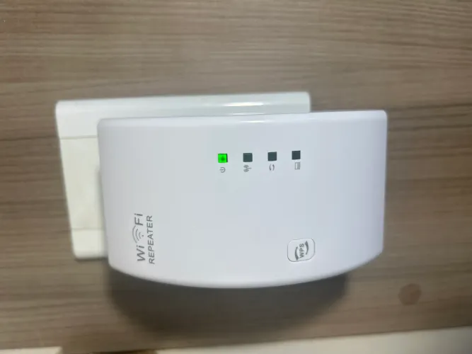 Repetidor de sinal Wi-Fi AW-03 da Altomex 300Mbps