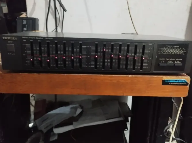 Equalizador Technics sh8028