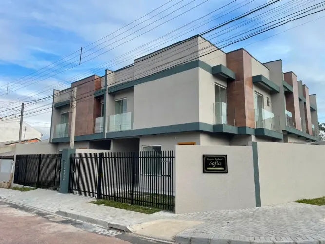 Sobrado para venda tem 89 metros quadrados com 3 quartos em Cidade Industrial - Curitiba -