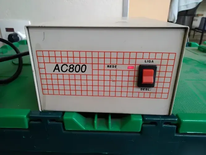 Estabilizador Ac800 Marca Acero 3 tomadas