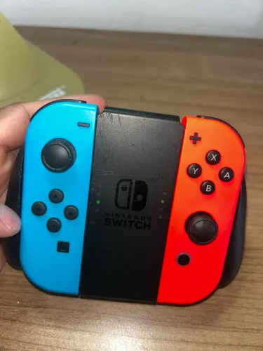 JoyCon Originais + Grip Original